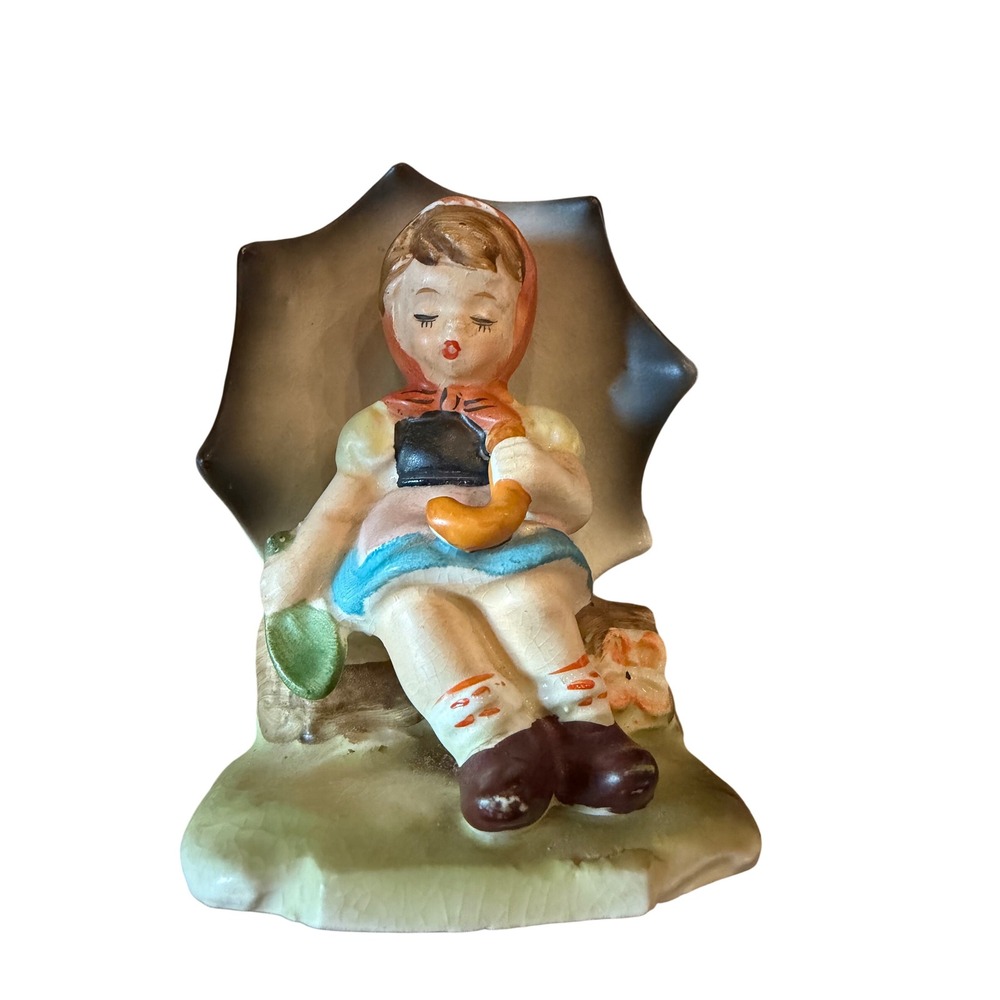 Vintage Arnart 5th Ave Girl with Umbrella Figurine Hand‎ Painted Japan 28/579